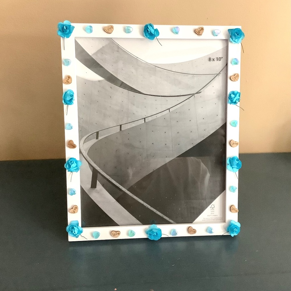 8” x 10” blue mini roses, blue rhinestone beads and wooden heart frame